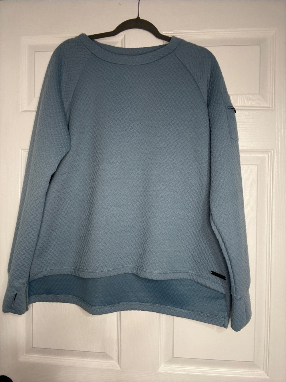 Nine West Men’s Light Blue Crewneck Textured Sweater